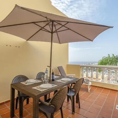 Cozy 2-bedroom In Playa De Amricas *