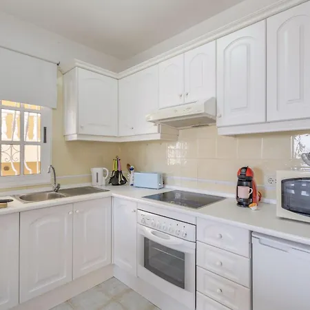 Apartamento Cozy 2-bedroom In Playa De Amricas *